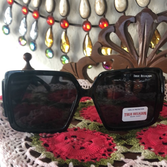NWT True Religion Black Embellished Horseshoe Oversize Sunglasses - Picture 5 of 5